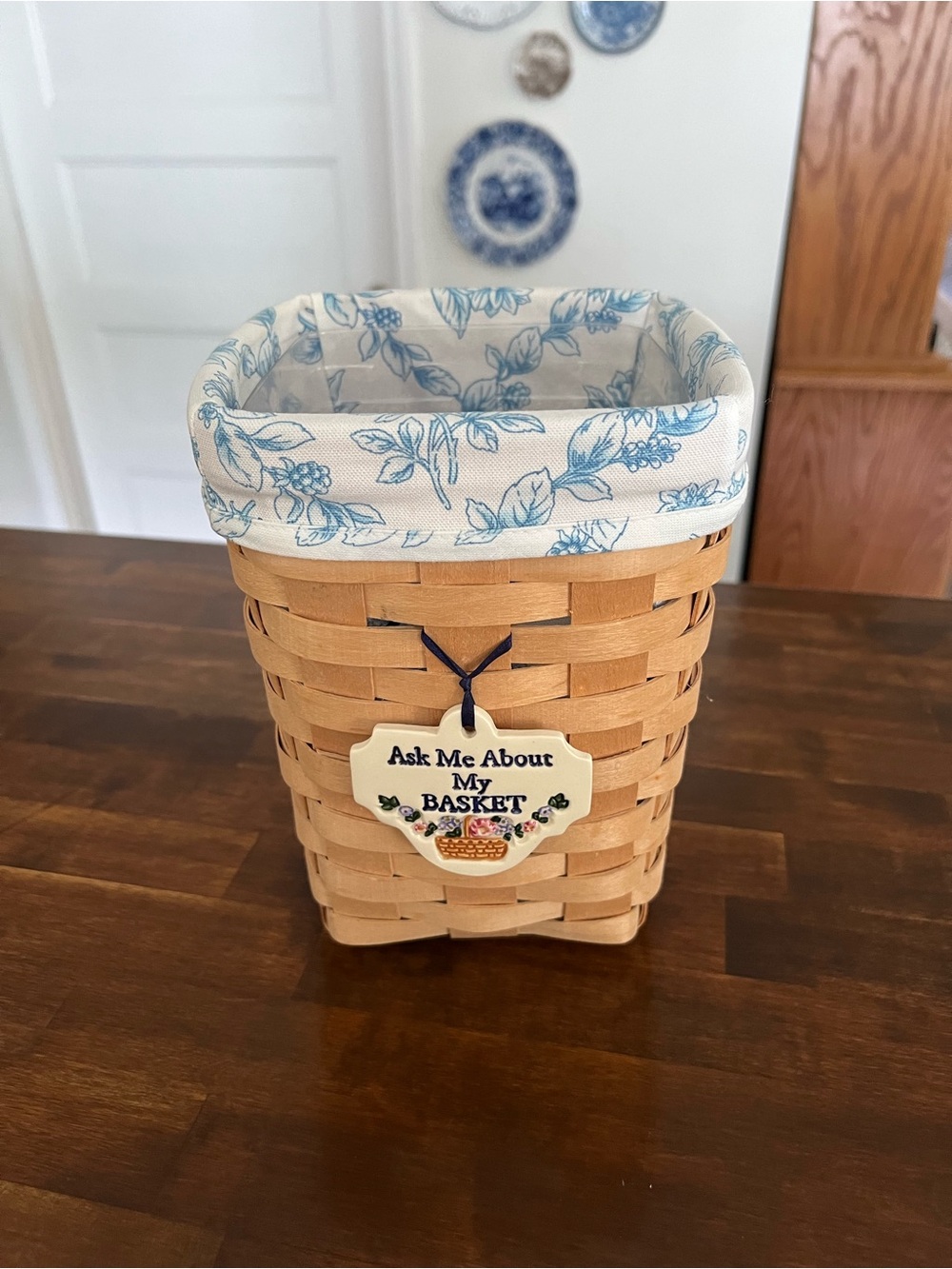 Longaberger Tall Spoon Basket, 2000